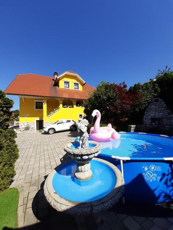 Apartma Ajda Komenda Εξωτερικό φωτογραφία