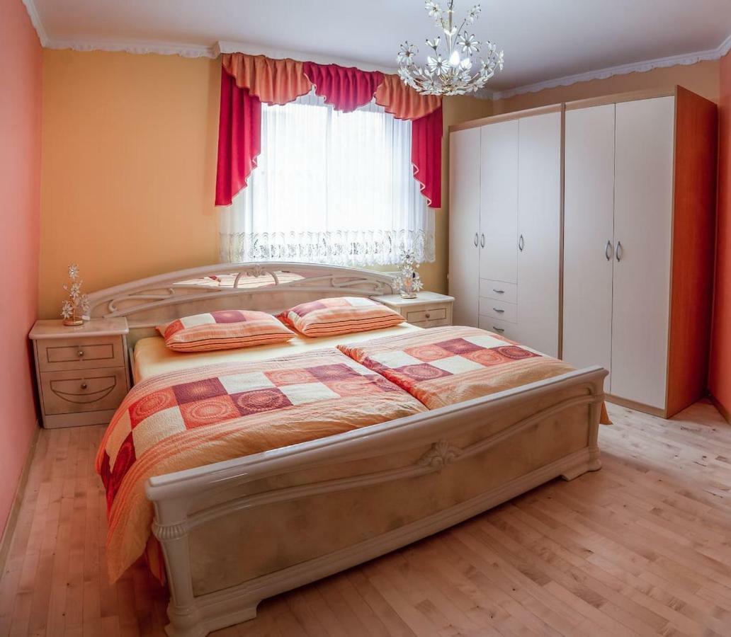 Apartma Ajda Komenda Εξωτερικό φωτογραφία