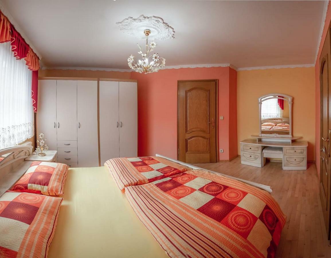 Apartma Ajda Komenda Εξωτερικό φωτογραφία