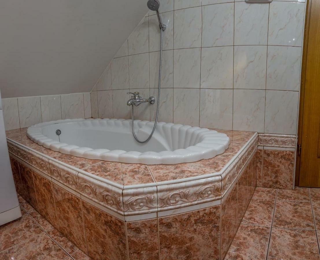 Apartma Ajda Komenda Εξωτερικό φωτογραφία