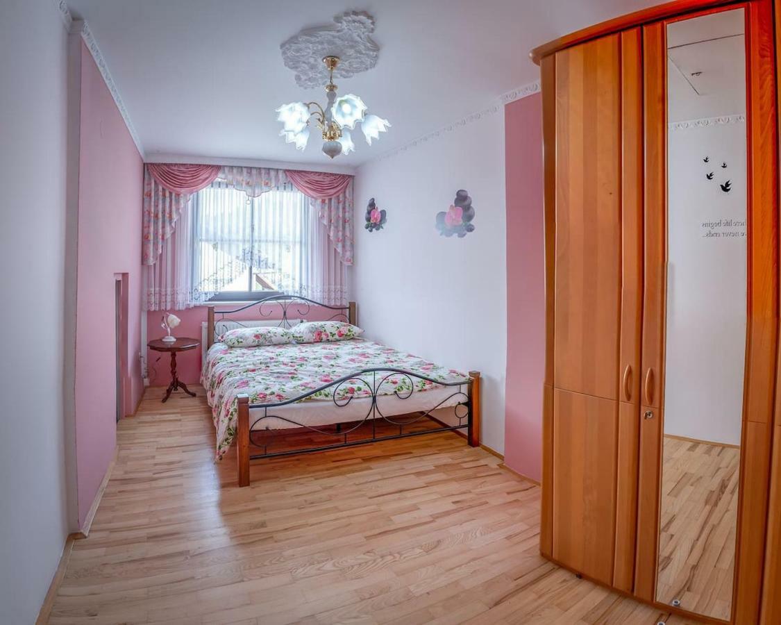 Apartma Ajda Komenda Εξωτερικό φωτογραφία
